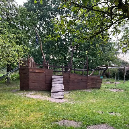 Idyllischer Erholungsurlaub Im Historischen Bauernhaus Auf Der Prinzeninsel Ploen Exterior photo