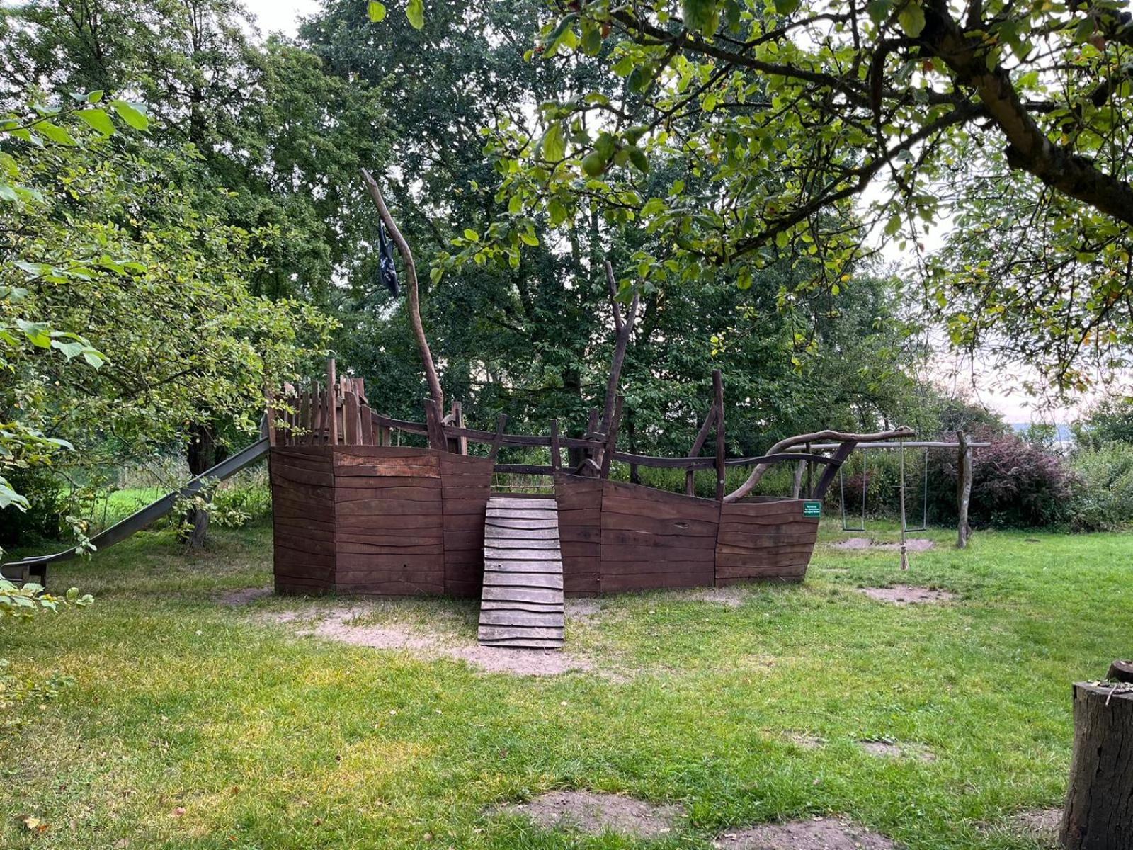 Апартаменты Idyllischer Erholungsurlaub Im Historischen Auf Der Prinzeninsel Плён